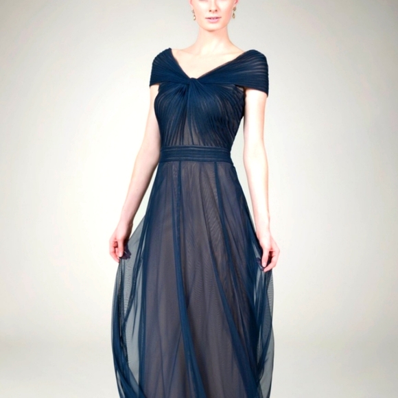 Tadashi Shoji Tulle Twist Maxi Gown Size 6 - Picture 4 of 11